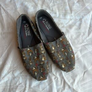 Gray Bob’s with dog and cats